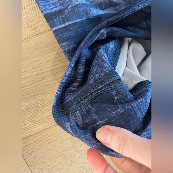 Lot of 4 capri leggings - lululemon, H&M - Picture 7 of 16